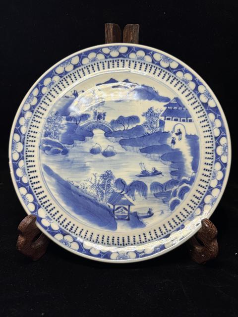 古玩陶瓷清中期青花盤真品鑒賞圖