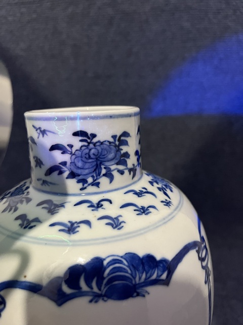 古玩陶瓷青花三娘教子紋大蓋瓶真品鑒賞圖