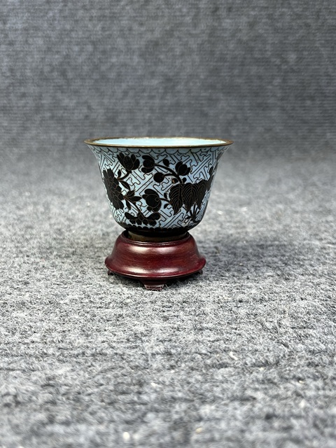 古玩雜項銅胎掐絲琺瑯花卉紋壓手杯拍賣,當前價格999元