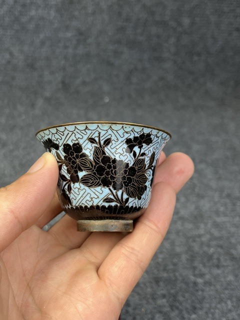 古玩雜項銅胎掐絲琺瑯花卉紋壓手杯拍賣,當前價格999元