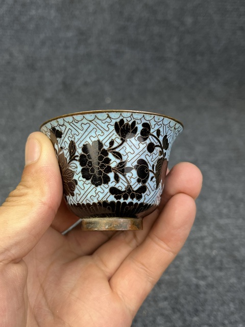 古玩雜項銅胎掐絲琺瑯花卉紋壓手杯拍賣,當前價格999元