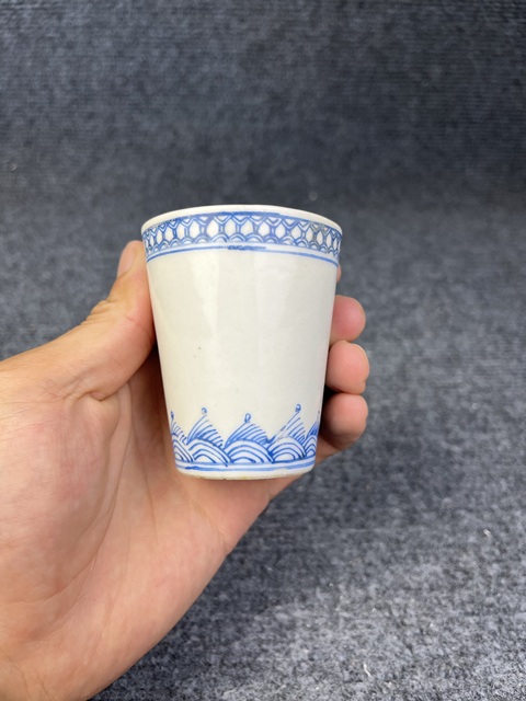 古玩陶瓷料彩聞香杯真品鑒賞圖