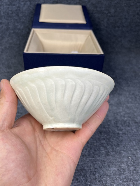 古玩陶瓷湖田窯刻劃花卉紋斗笠碗拍賣,當前價格6588元