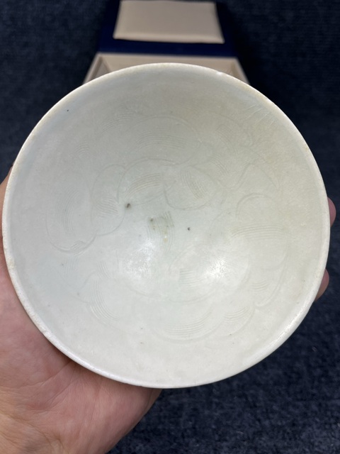 古玩陶瓷湖田窯刻劃花卉紋斗笠碗拍賣,當前價格6588元