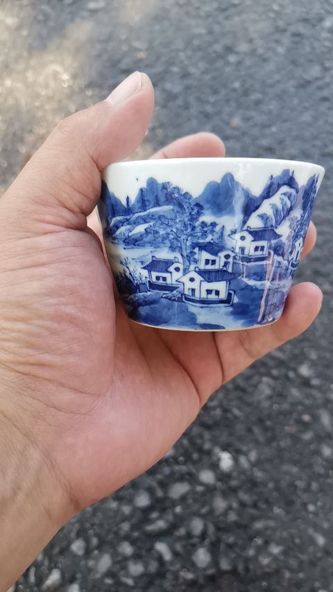 古玩陶瓷渭水投碧月嶗山入夢來青花杯真品鑒賞圖