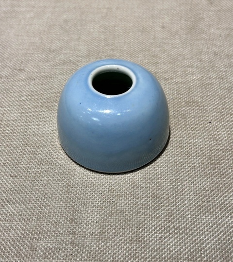 古玩陶瓷天藍釉水盂真品鑒賞圖