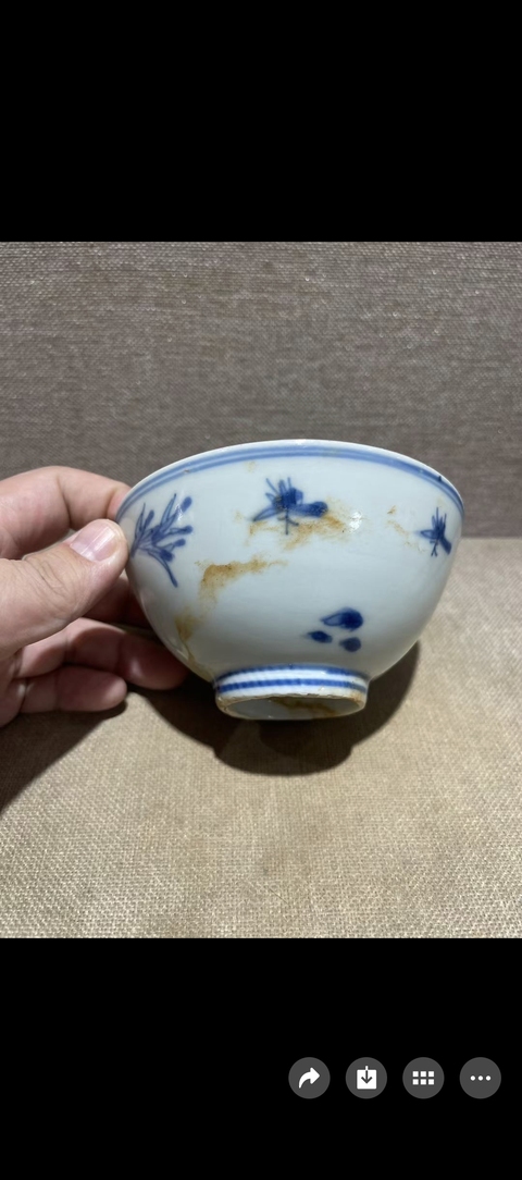 古玩陶瓷花卉紋青花碗真品鑒賞圖