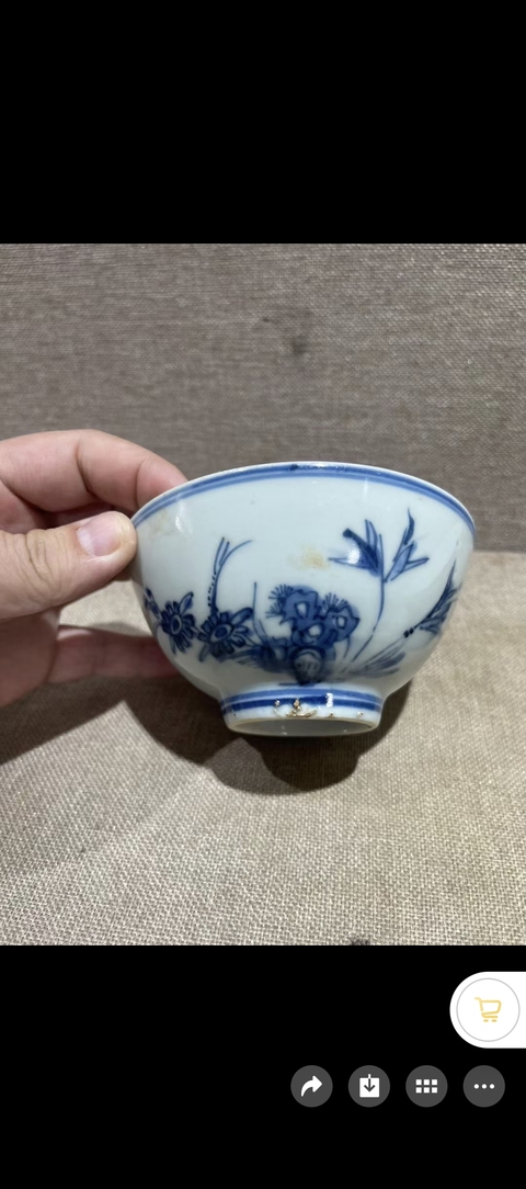 古玩陶瓷花卉紋青花碗真品鑒賞圖