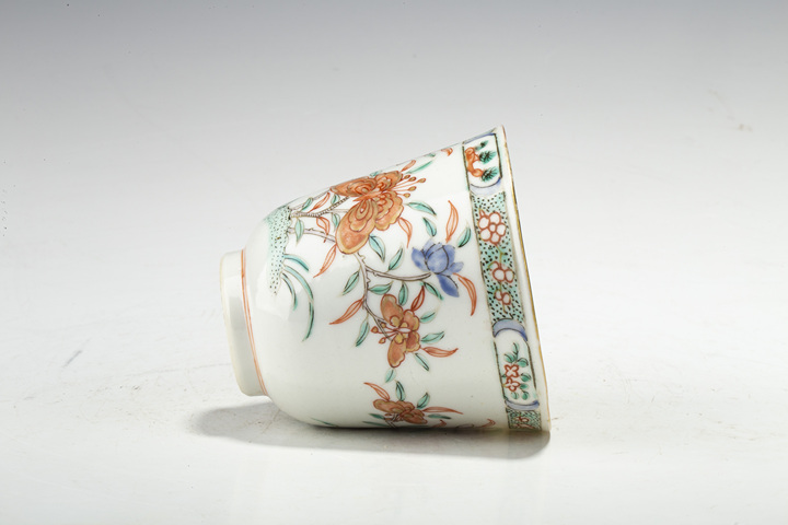 古玩陶瓷清晚·五彩折枝花卉紋鈴鐺杯拍賣,當前價格1904元