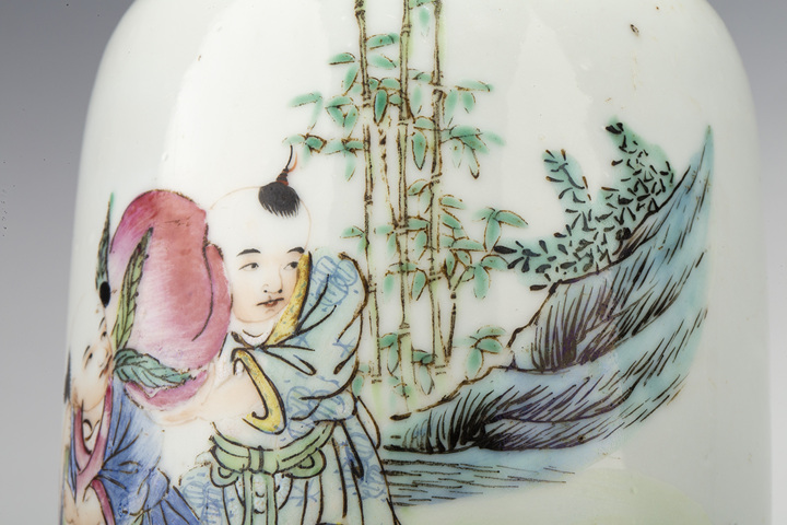 古玩陶瓷民國·粉彩獻(xiàn)壽嬰戲圖小燈籠瓶一對(duì)拍賣,當(dāng)前價(jià)格4116元