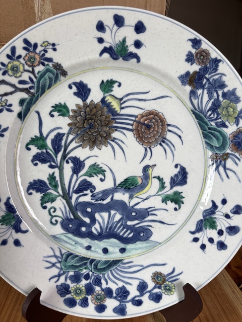 古玩陶瓷花鳥(niǎo)紋斗彩盤真品鑒賞圖
