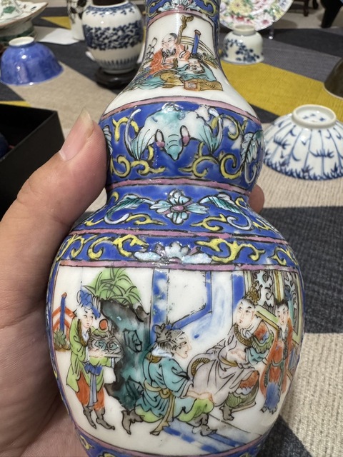 古玩陶瓷咸豐五彩人物故事紋葫蘆瓶真品鑒賞圖