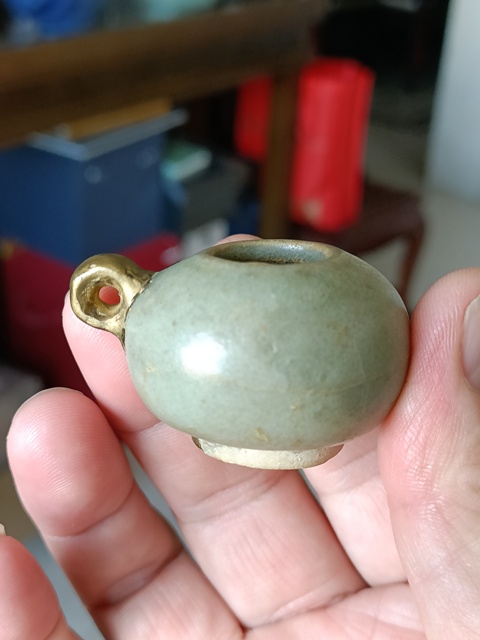 古玩陶瓷龍泉青瓷鳥(niǎo)食罐真品鑒賞圖