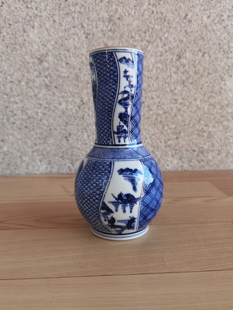 古玩陶瓷青花瓶真品鑒賞圖