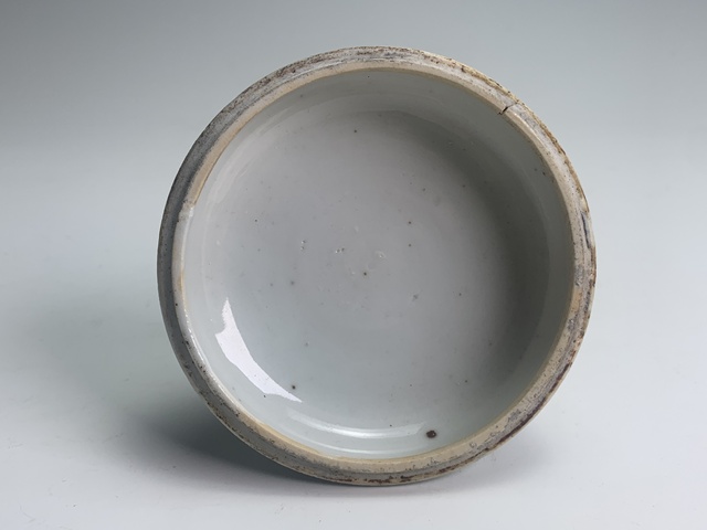 古玩陶瓷清康熙·青花花卉紋節(jié)盒拍賣,當(dāng)前價(jià)格108元