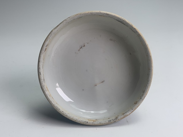 古玩陶瓷清康熙·青花花卉紋節(jié)盒拍賣,當(dāng)前價(jià)格108元