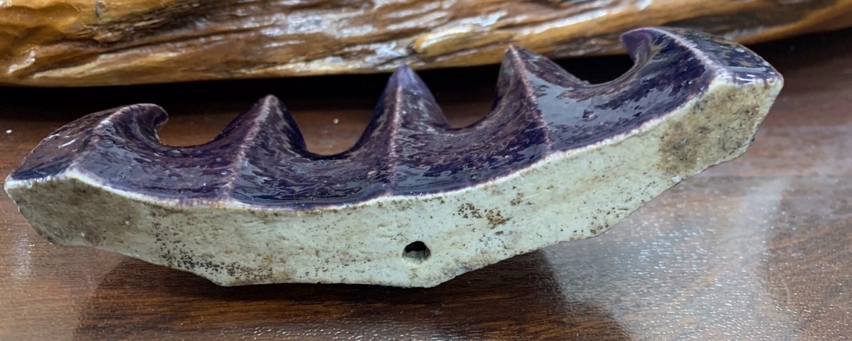 古玩陶瓷茄皮紫釉筆架山子真品鑒賞圖