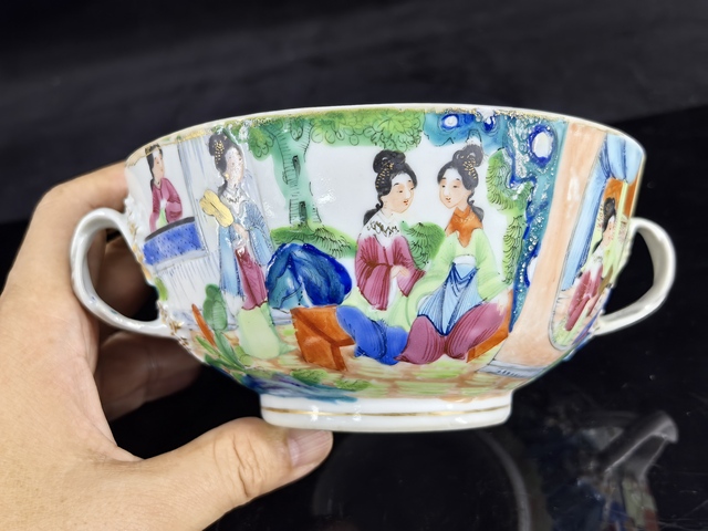 古玩陶瓷清中期廣彩仕女圖雙耳蓋盅拍賣，當前價格2000元