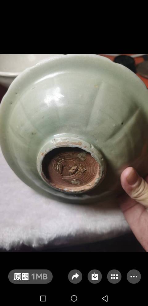 古玩陶瓷龍泉窯青釉盤真品鑒賞圖