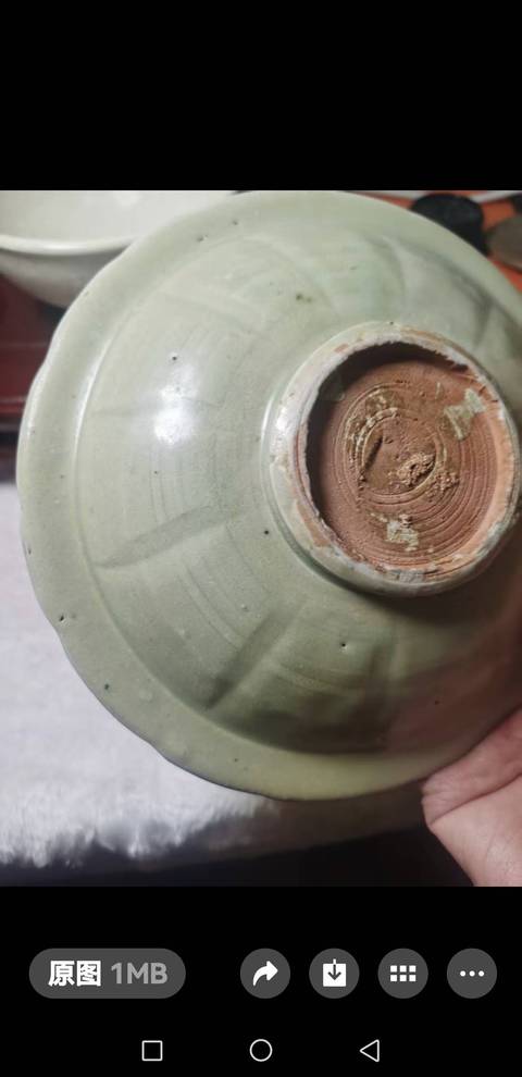 古玩陶瓷龍泉窯青釉盤真品鑒賞圖