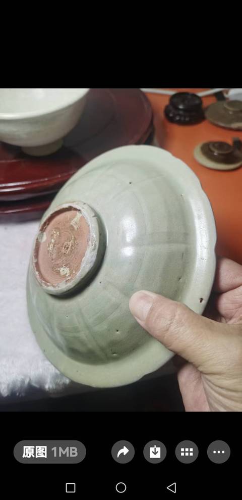 古玩陶瓷龍泉窯青釉盤真品鑒賞圖