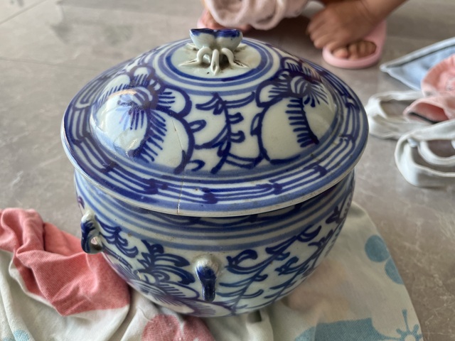 古玩陶瓷青花四系粥罐真品鑒賞圖