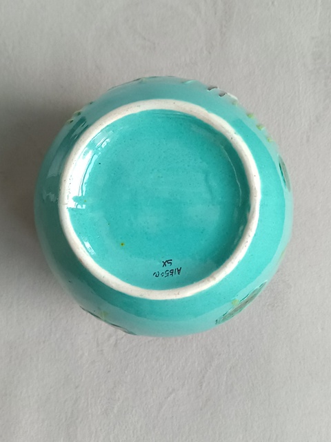 古玩陶瓷松石綠地三彩堆塑一路蓮升紋罐拍賣,當(dāng)前價格890元