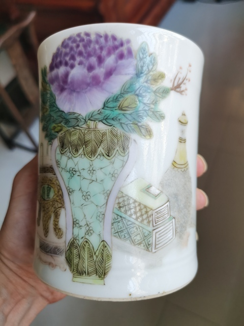 古玩陶瓷博古圖執杯真品鑒賞圖