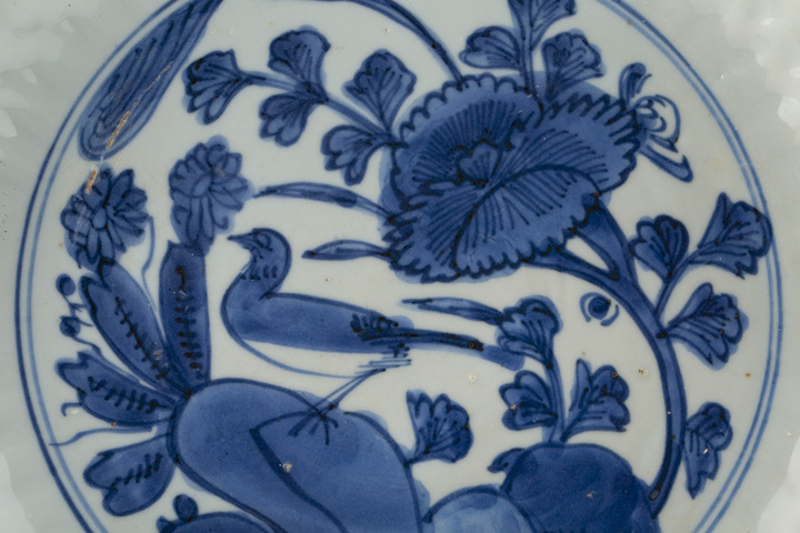 古玩陶瓷明萬歷·青花花鳥紋花口盤拍賣，當前價格1848元