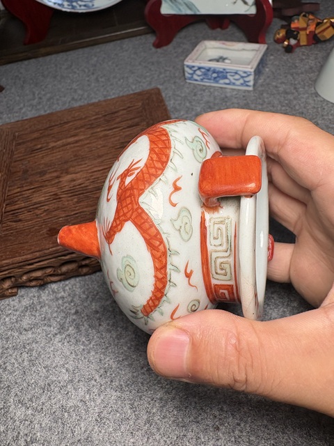 古玩陶瓷晚清紅綠彩龍紋香爐真品鑒賞圖