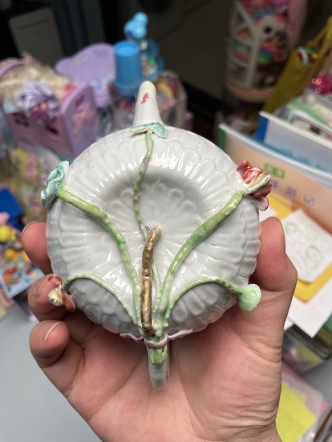 古玩陶瓷雍正粉彩仿生瓷壺真品鑒賞圖