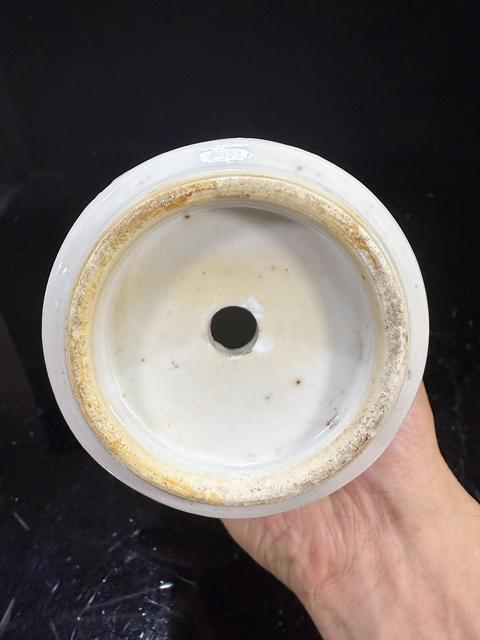 古玩陶瓷仕女紋五彩瓶真品鑒賞圖