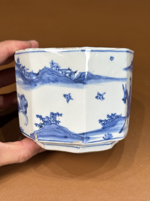 古玩陶瓷青花山水人物紋香爐真品鑒賞圖