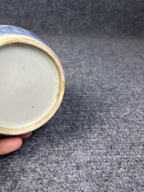 古玩陶瓷青花纏枝花卉紋喜字罐真品鑒賞圖