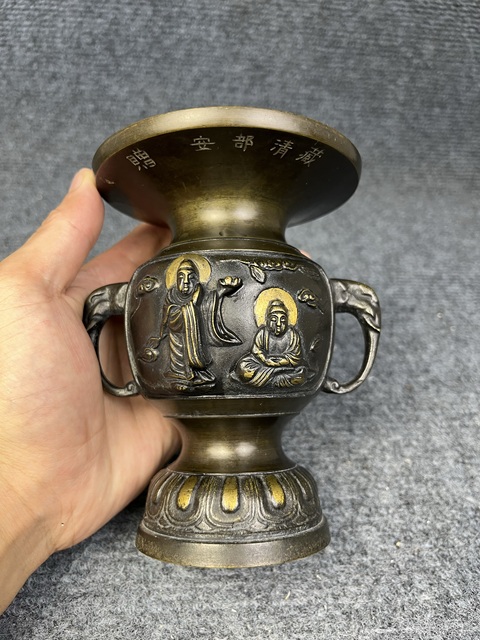 古玩雜項象耳銅花觚拍賣，當前價格158元