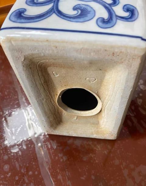 古玩陶瓷青花花卉紋脈枕真品鑒賞圖