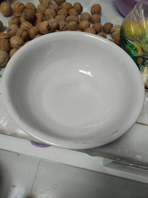 古玩陶瓷花卉紋碗真品鑒賞圖
