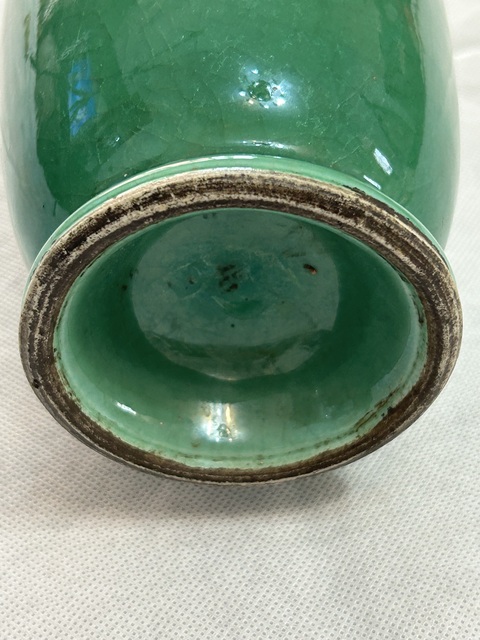 古玩陶瓷綠哥釉瓶真品鑒賞圖