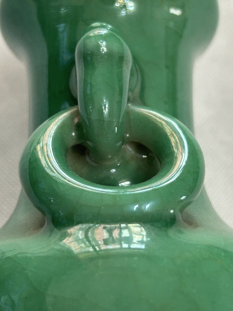 古玩陶瓷綠哥釉瓶真品鑒賞圖