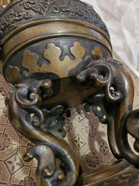 古玩銅器鼎式熏爐真品鑒賞圖