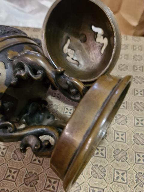 古玩銅器鼎式熏爐真品鑒賞圖