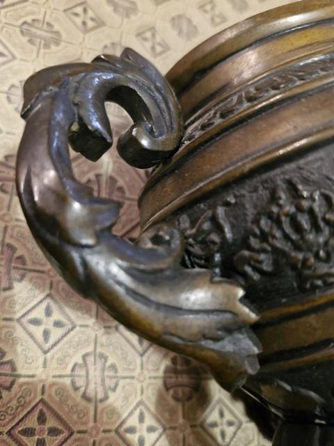 古玩銅器鼎式熏爐真品鑒賞圖