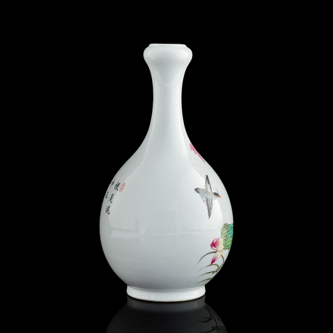 古玩陶瓷琺瑯彩風格花鳥紋蒜頭瓶真品鑒賞圖