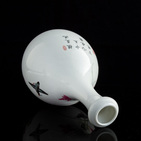 古玩陶瓷琺瑯彩風格花鳥紋蒜頭瓶真品鑒賞圖