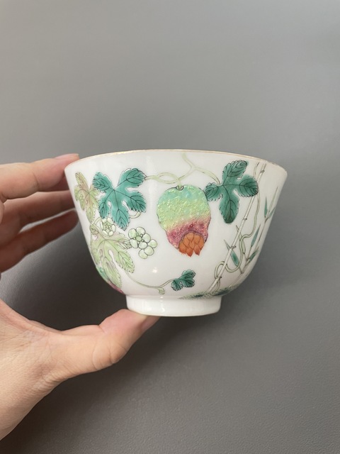 古玩陶瓷粉彩癩瓜碗真品鑒賞圖