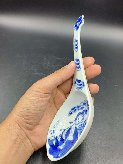 古玩陶瓷（清晚期）青花人物仕女紋大湯勺拍賣，當前價格2888元
