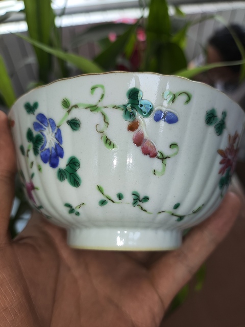 古玩陶瓷粉彩飛黃騰達紋瓜凌碗真品鑒賞圖