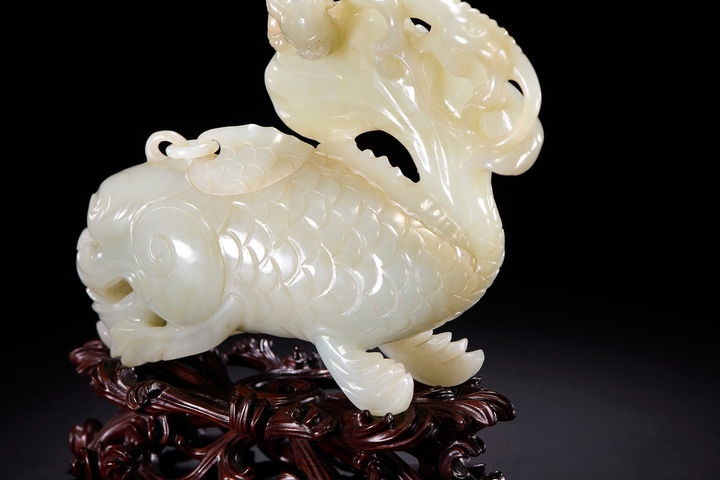 古玩玉器魚化龍擺件真品鑒賞圖