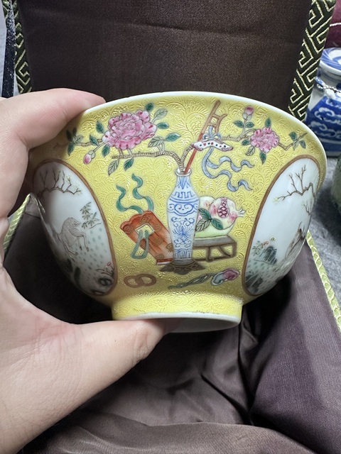 古玩陶瓷外軋道開窗粉彩內青花三陽開泰碗真品鑒賞圖