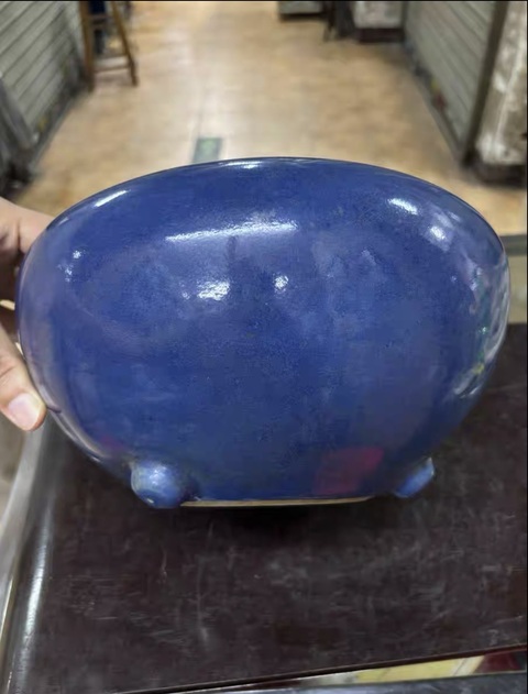 古玩陶瓷霽藍釉三乳足缽式香爐真品鑒賞圖